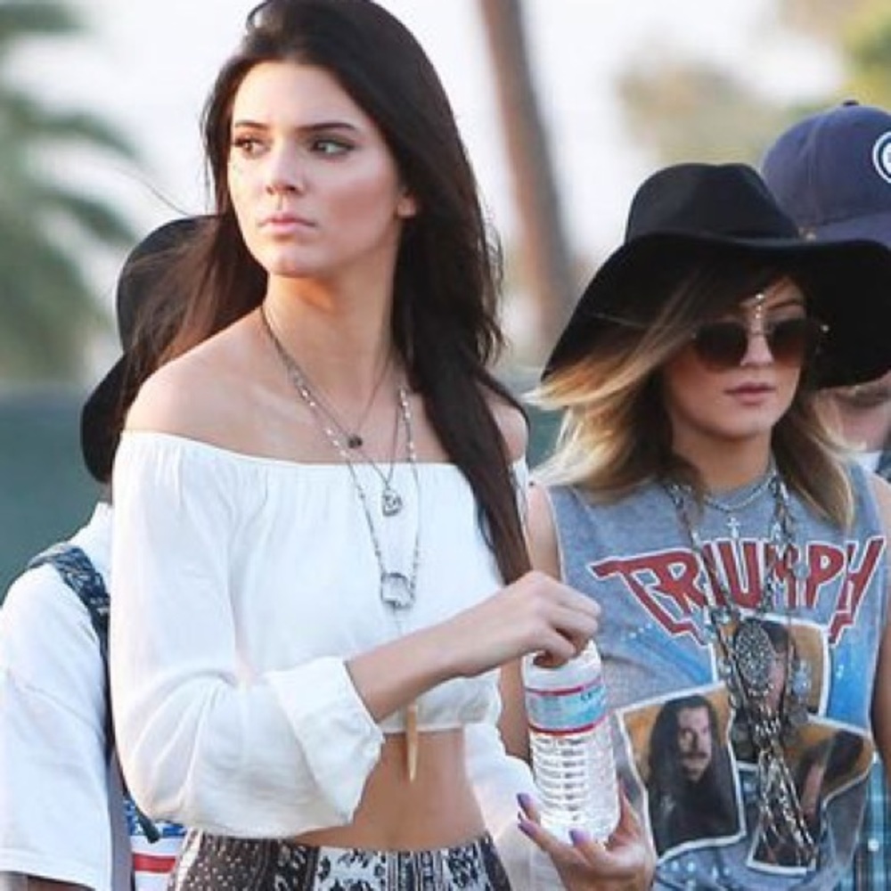 Brandy Melville off-should top